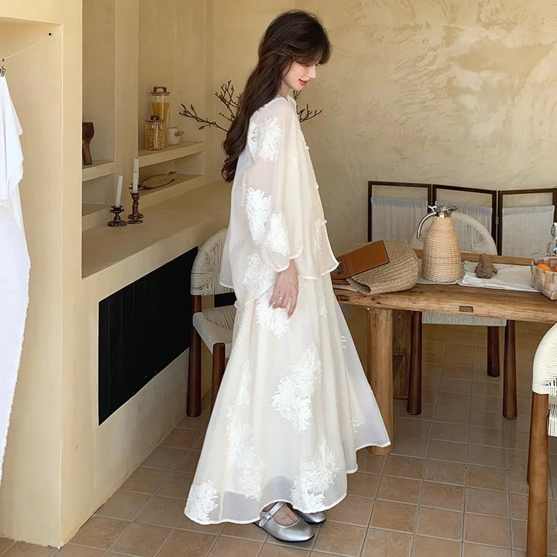 FAVMARTHA新中式轻国风白色雪纺刺绣连衣裙女夏2025新款清冷禅意