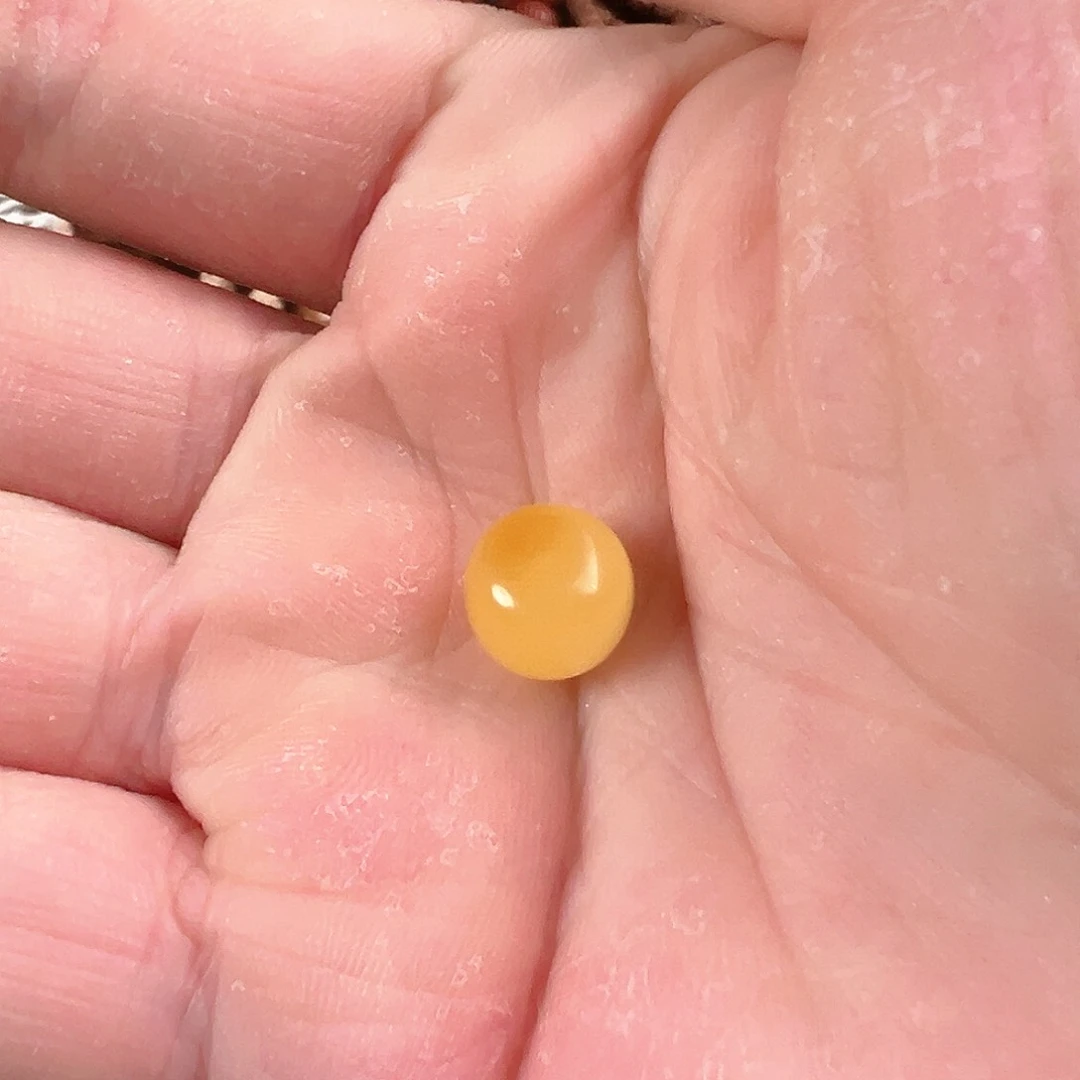 猴头核桃吊坠黄珠子