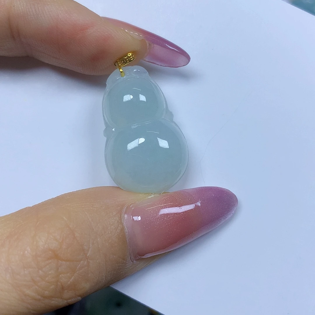 翡翠18K金镶嵌颈饰挂件