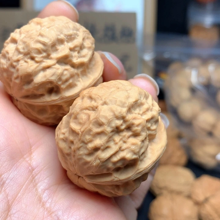 桃核把件迷你疙瘩包37尺寸