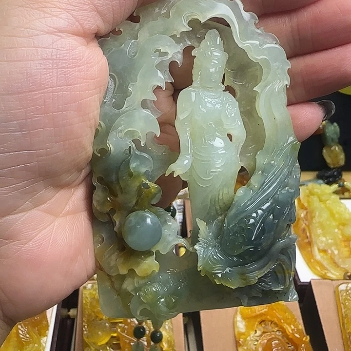 未镶嵌蛇纹石玉颈饰