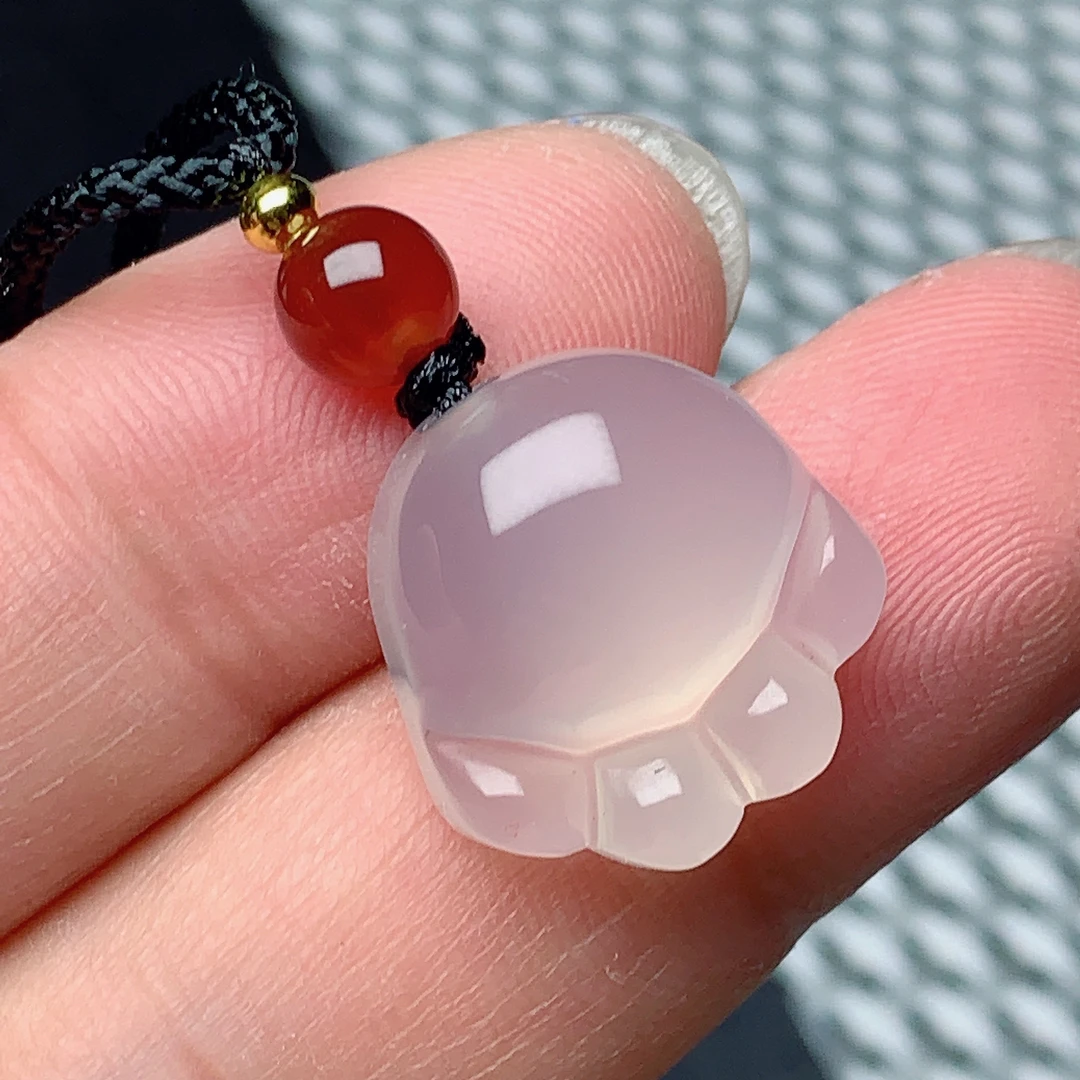 天然玛瑙白冰小猫爪吊坠17/9.3mm
