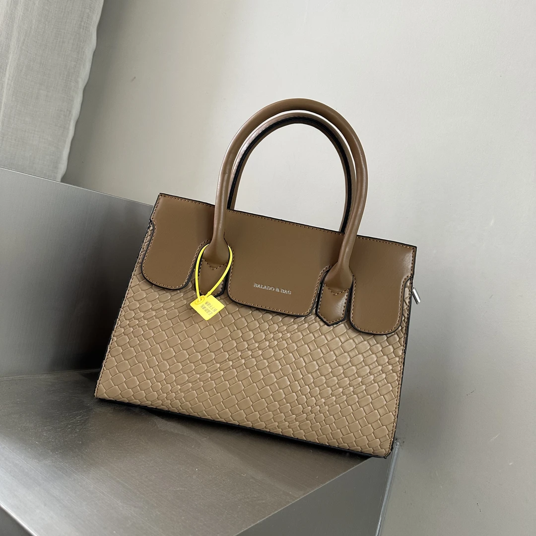 【盼盼专属】咖色潮流设计款女士包包