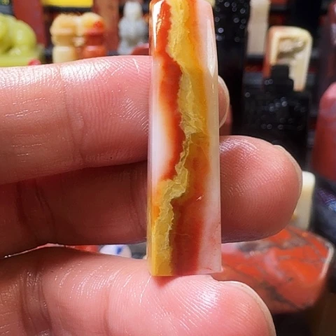 寿山石屿*三彩杜林石