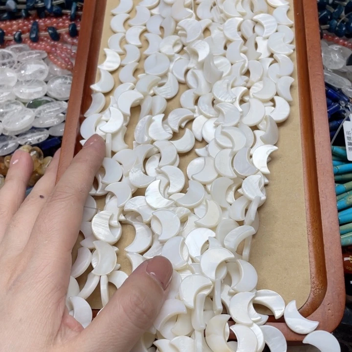 玛瑙/玉髓合金珠宝半成品一条12m白贝月亮