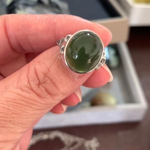 半***忧蛇纹石玉未镶嵌手把件