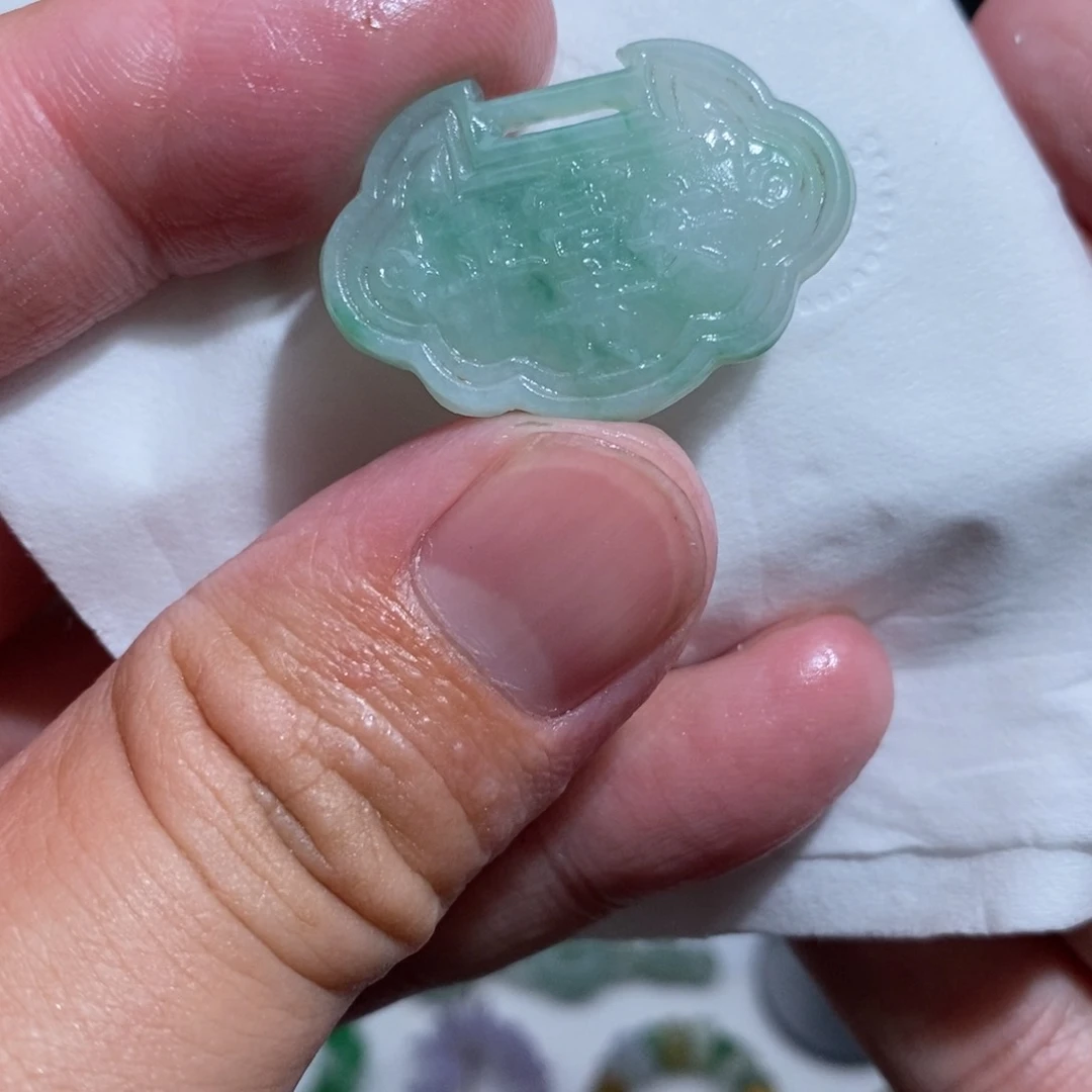 定制翡翠未镶嵌吊坠