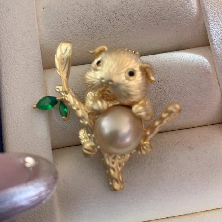 未镶嵌胸饰海水珍珠