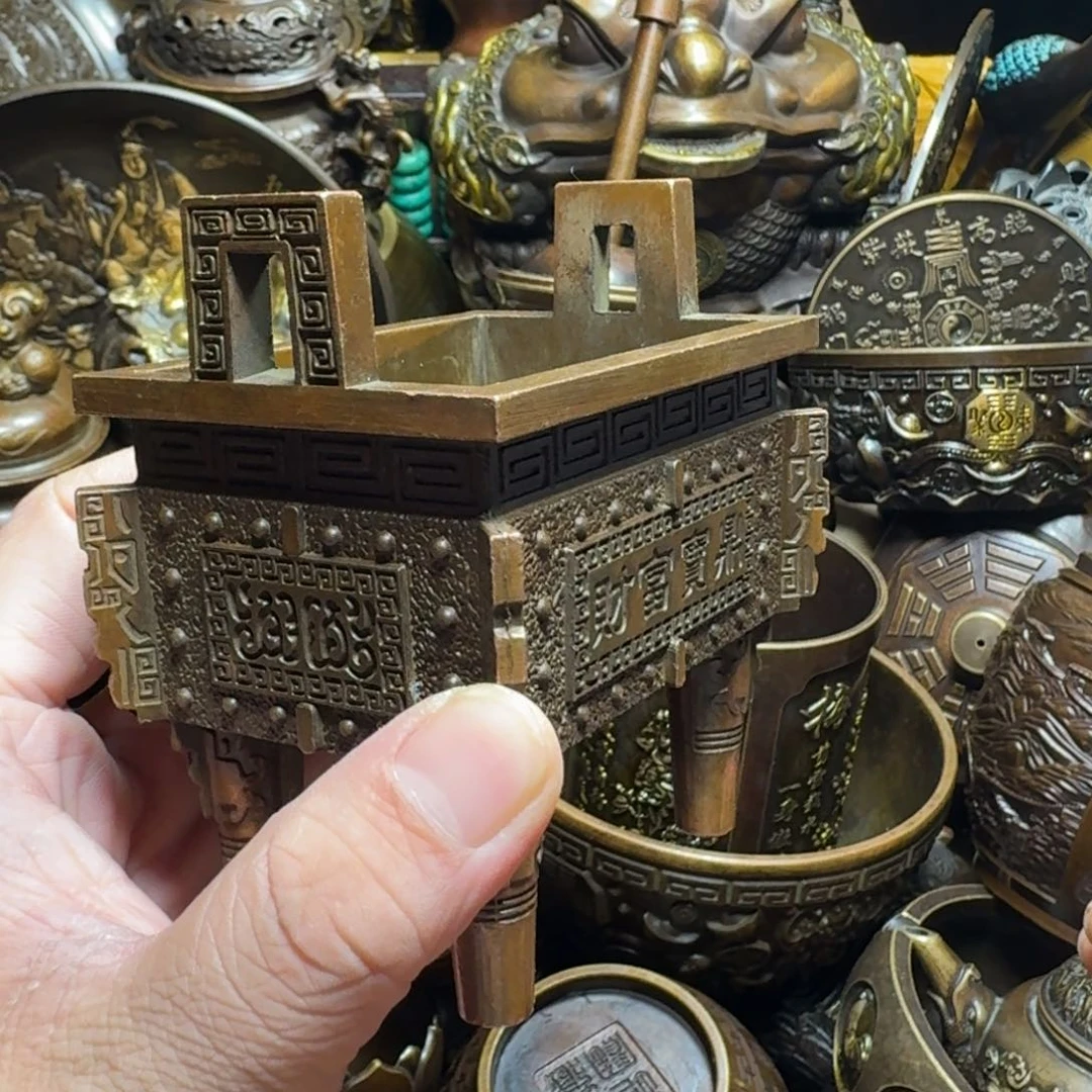 铜器摆件收收藏藏