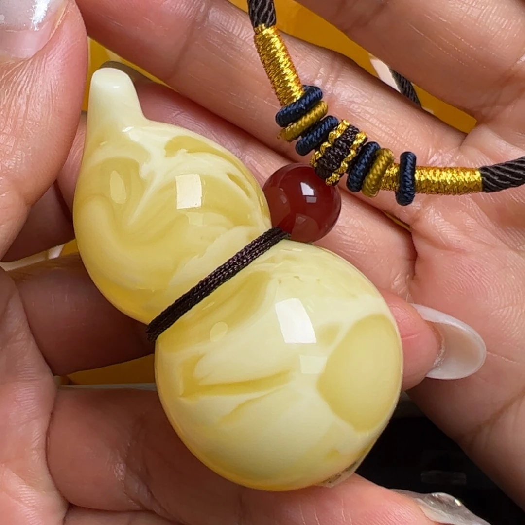 未镶嵌吊坠(不含链)蜜蜡