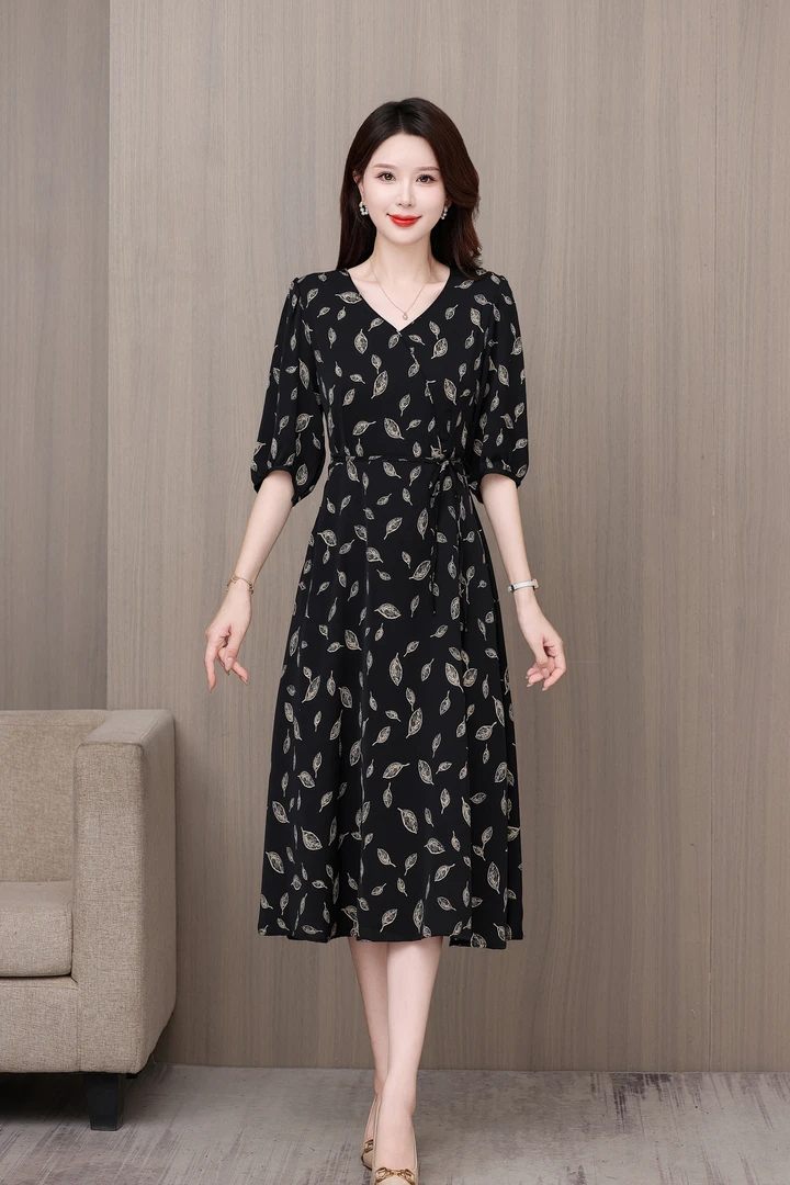 [黑色枫叶]夏季时尚优雅收腰显瘦亲肤遮肚百搭妈妈装长款连衣裙