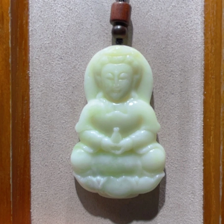 未镶嵌颈饰蓝田玉（蛇纹石化大理石玉）路****通