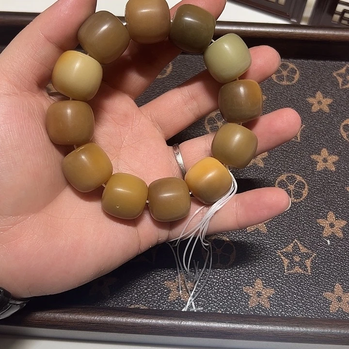 简***福菩提根/象牙果吊坠