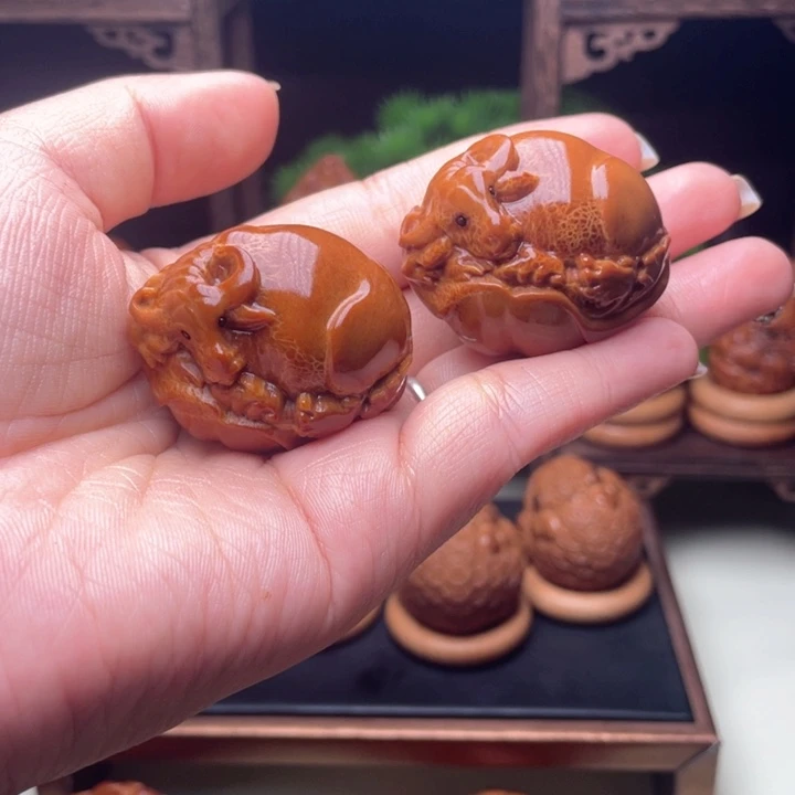 吊坠橄榄核荷叶牛手球3.4