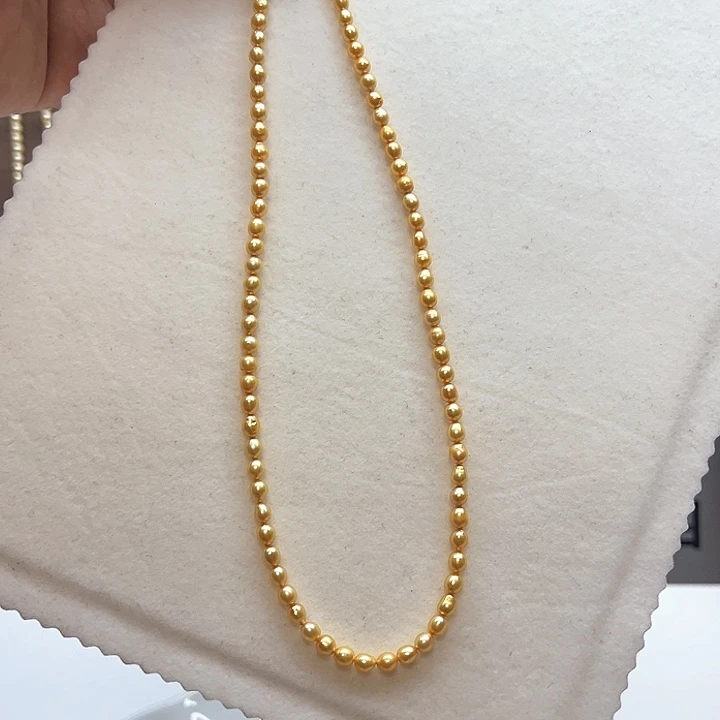 钛钢淡水珍珠颈饰