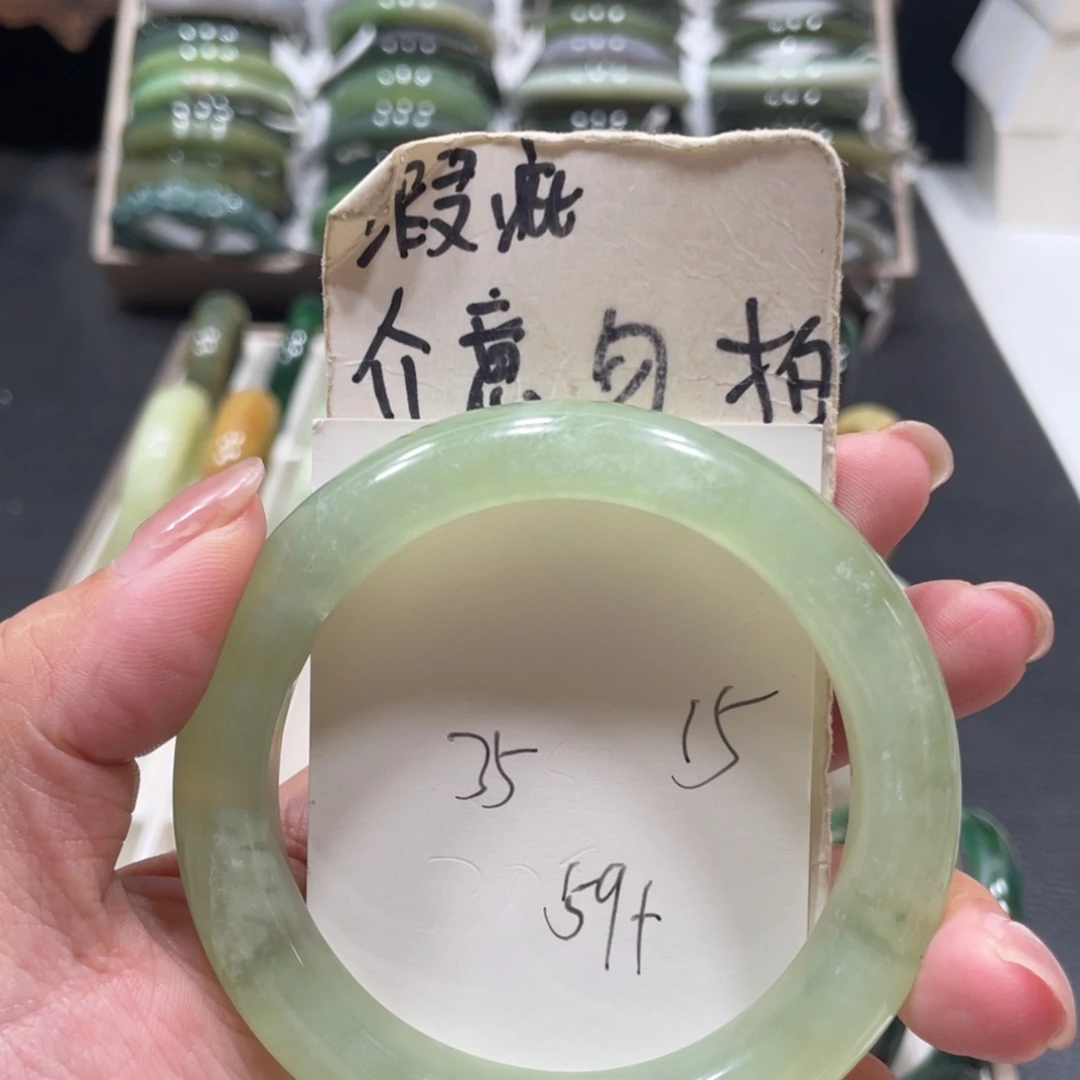 未镶嵌蛇纹石玉手镯