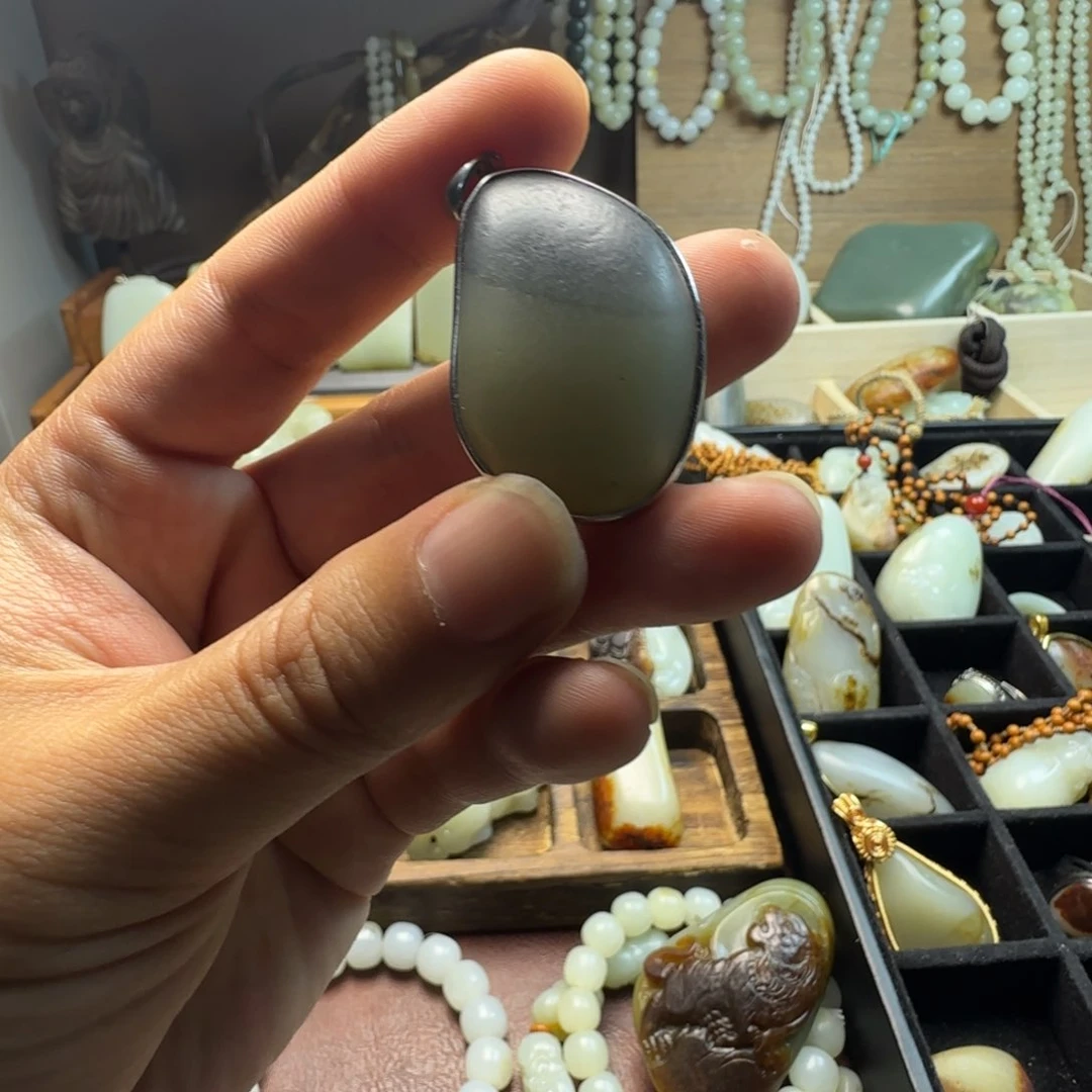 刘***平和田玉（糖玉）未镶嵌挂件