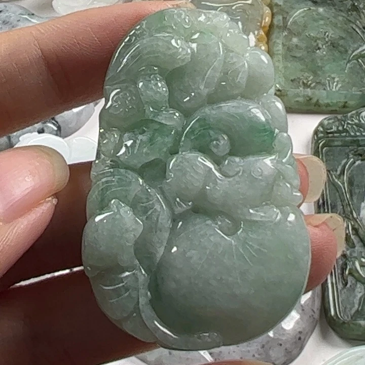 翡翠未镶嵌颈饰68天然翡翠49/29/9