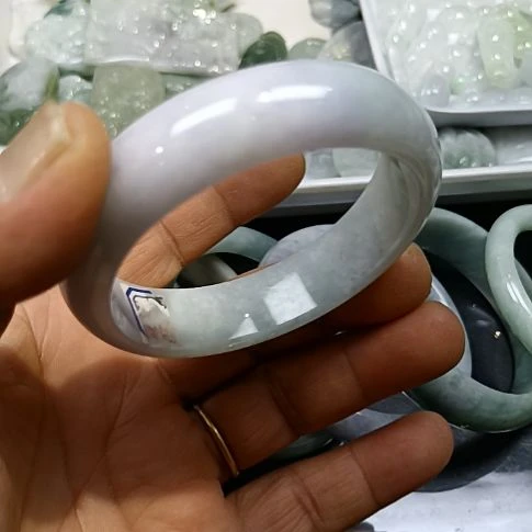 翡翠未镶嵌手镯天然A货翡翠