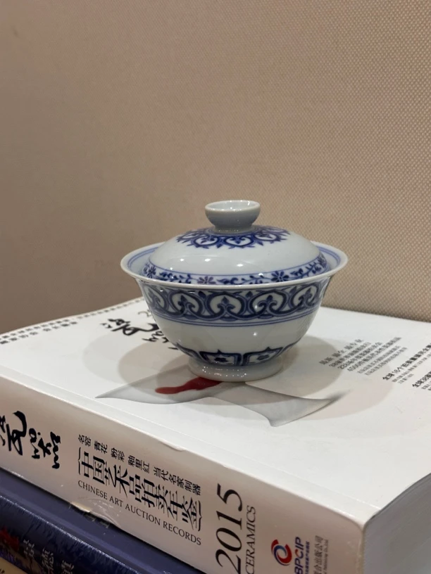 景德镇青花宝相手绘盖碗