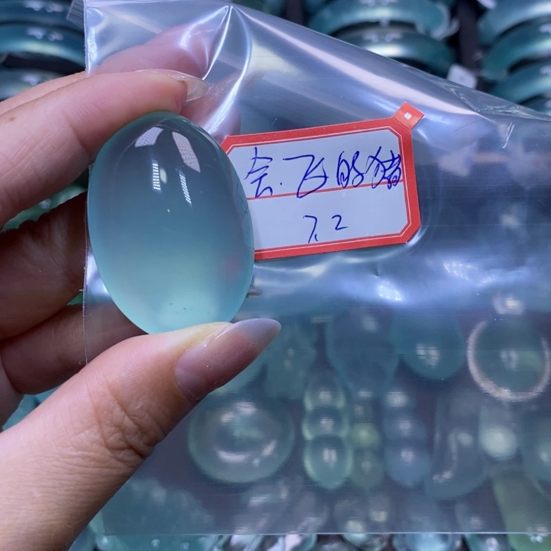 蛇纹石玉未镶嵌手镯会**猪