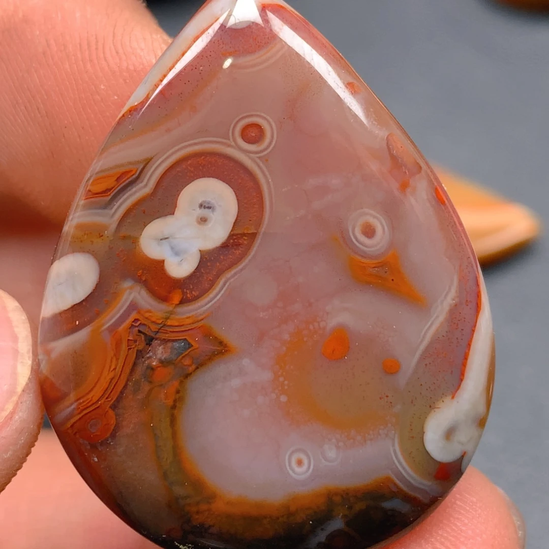 未镶嵌颈饰玛瑙/玉髓家***虎