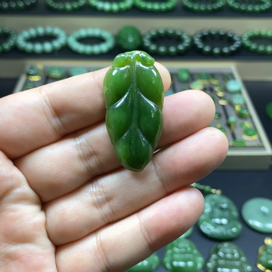 吊坠(不含链)未镶嵌和田玉（碧玉）