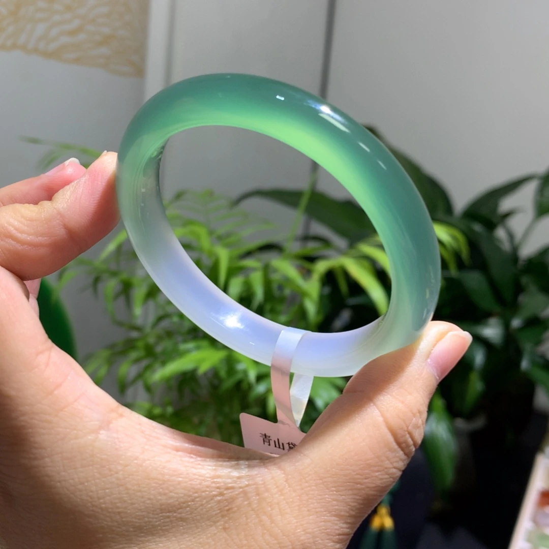 玛瑙/玉髓未镶嵌手镯半山水