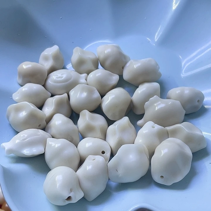 白玉菩提吊坠微瑕象牙果饺子三颗