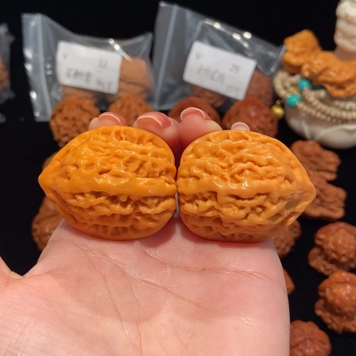 文玩核桃把件36鸡心233