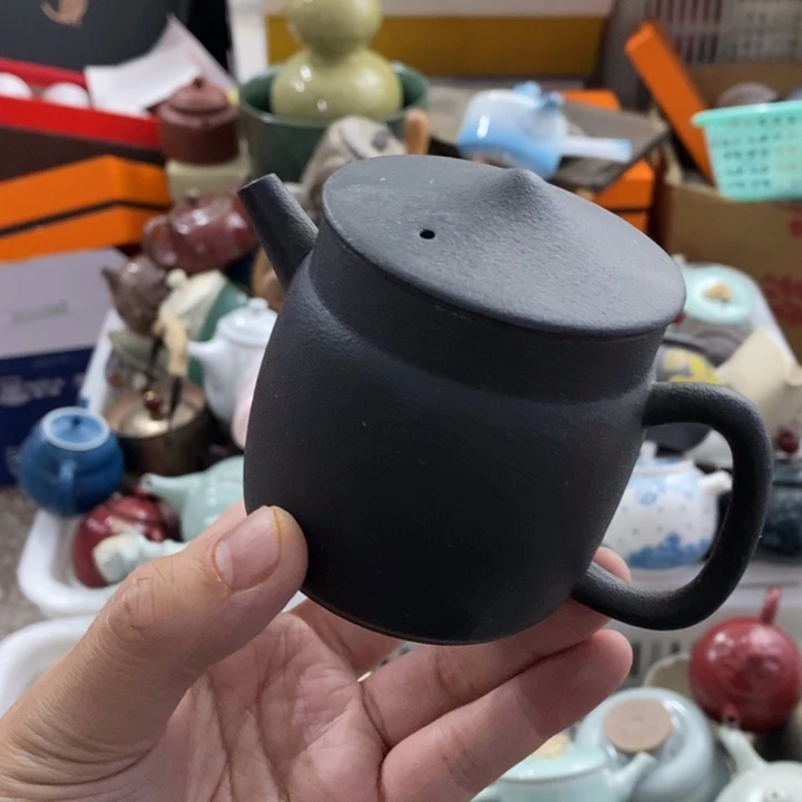 陶瓷艺术品及陶瓷壶