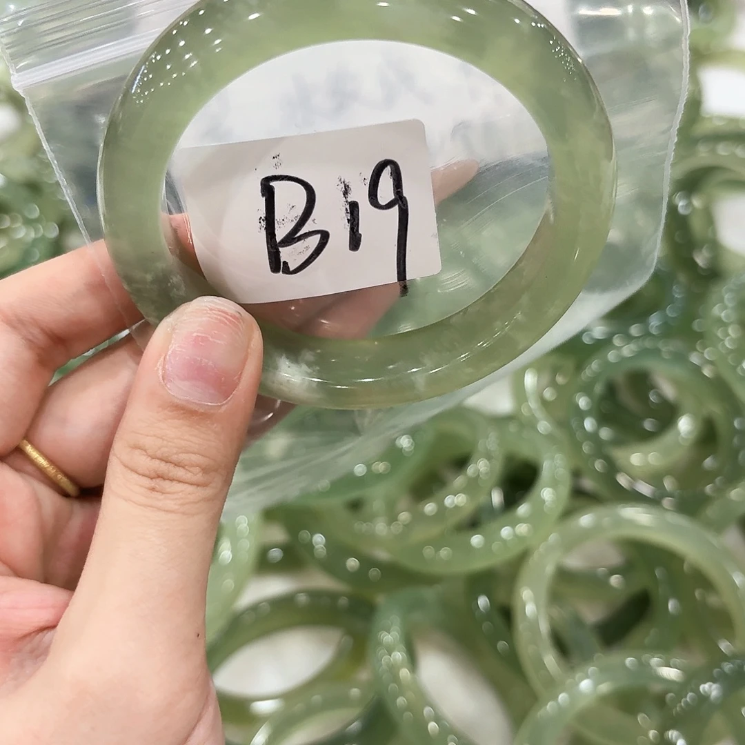 岫玉未镶嵌手镯111