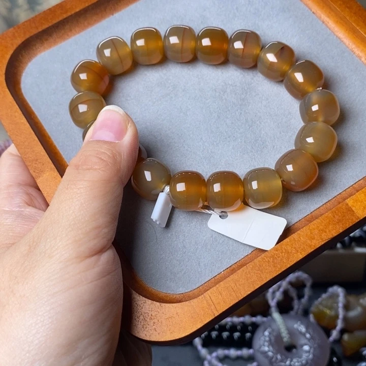 包***衬玛瑙/玉髓未镶嵌手链