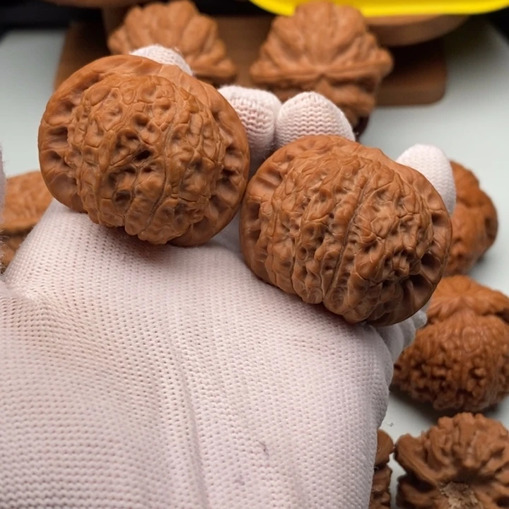 核桃文玩核桃血麒麟