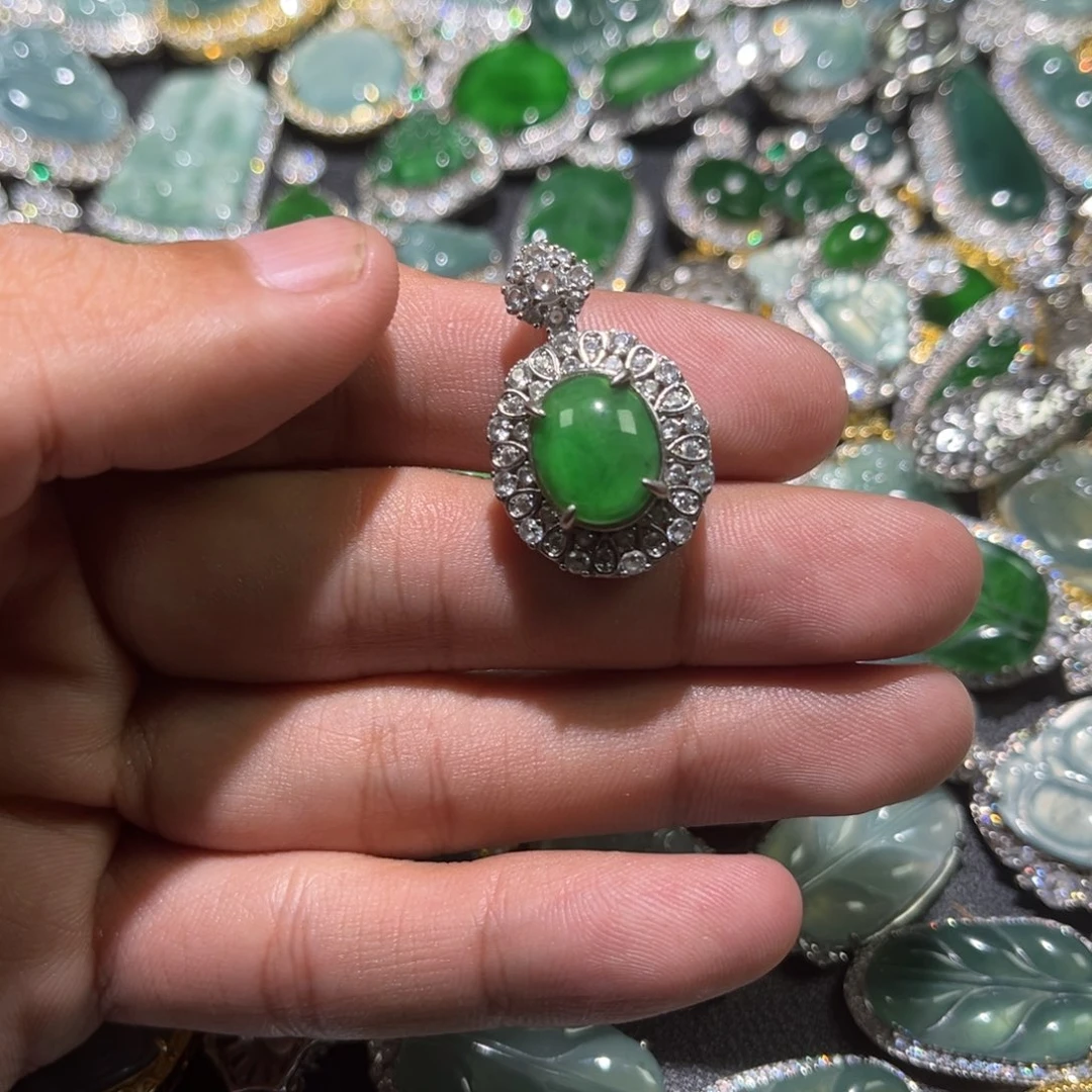 翡翠未镶嵌吊坠(不含链)