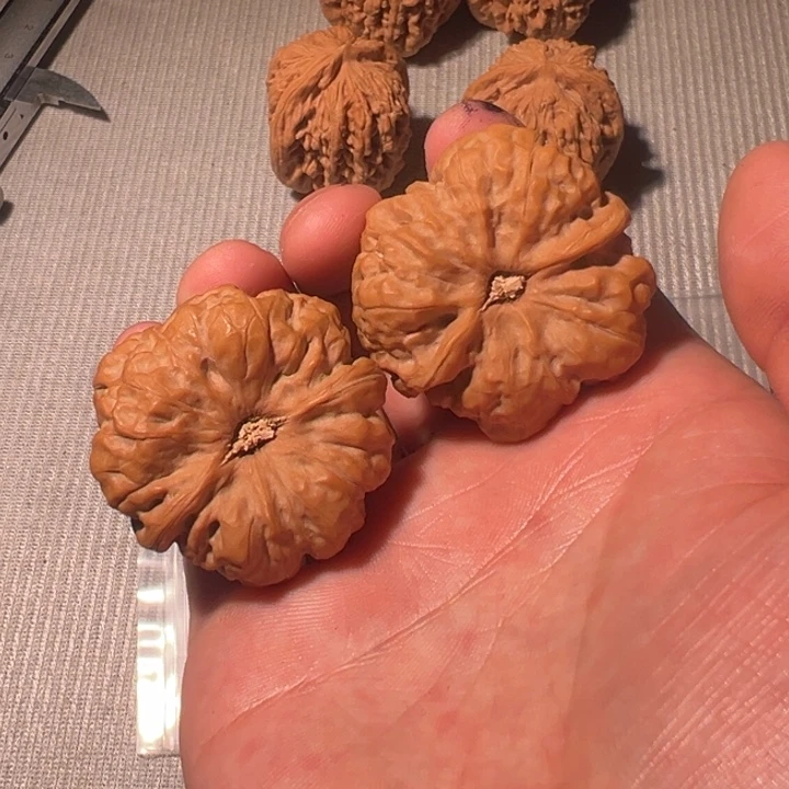千***逐文玩核桃吊坠蛤蟆头文玩核桃
