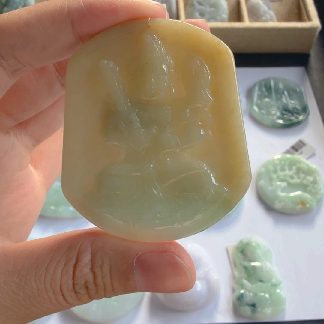 翡翠未镶嵌颈饰翡翠