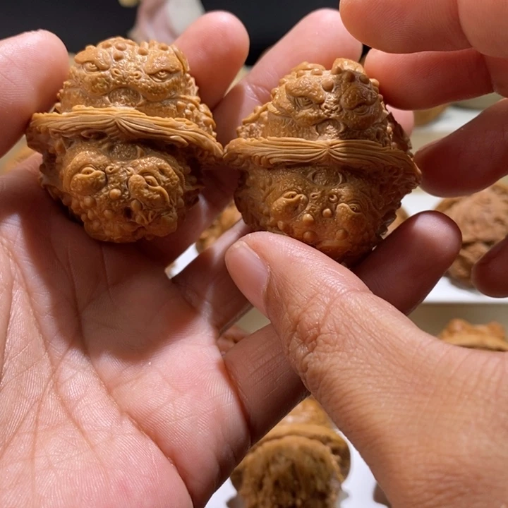 大***ᵒ把件文玩核桃纯手工雕刻文玩核桃