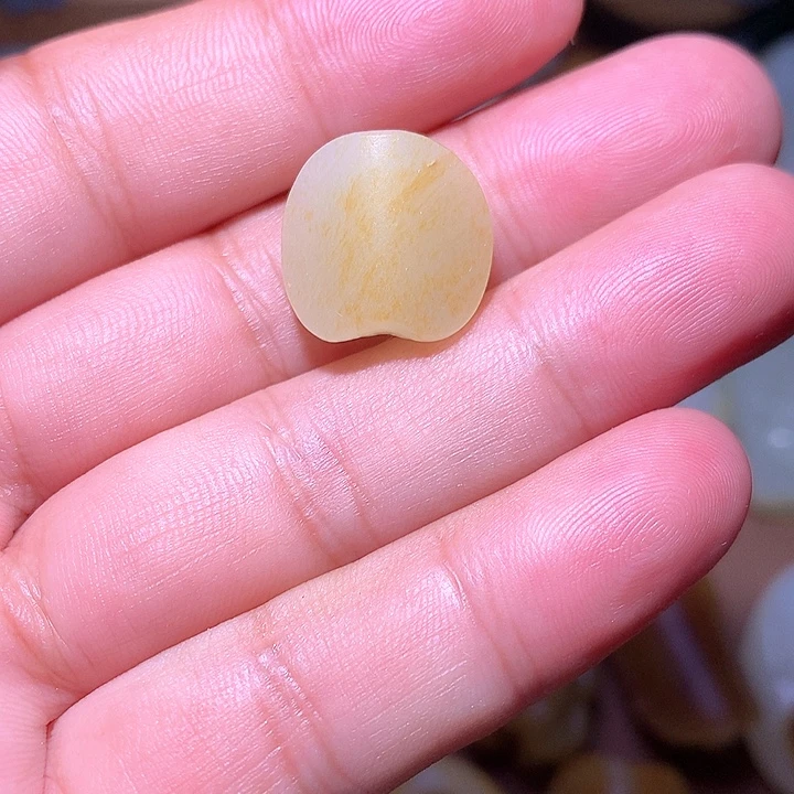 和田玉(糖玉)未镶嵌颈饰