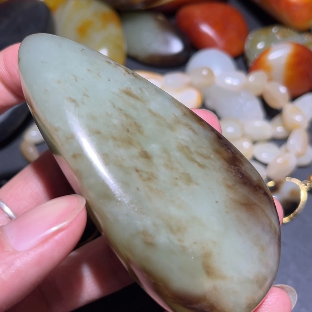 和田玉未镶嵌珠宝奇石