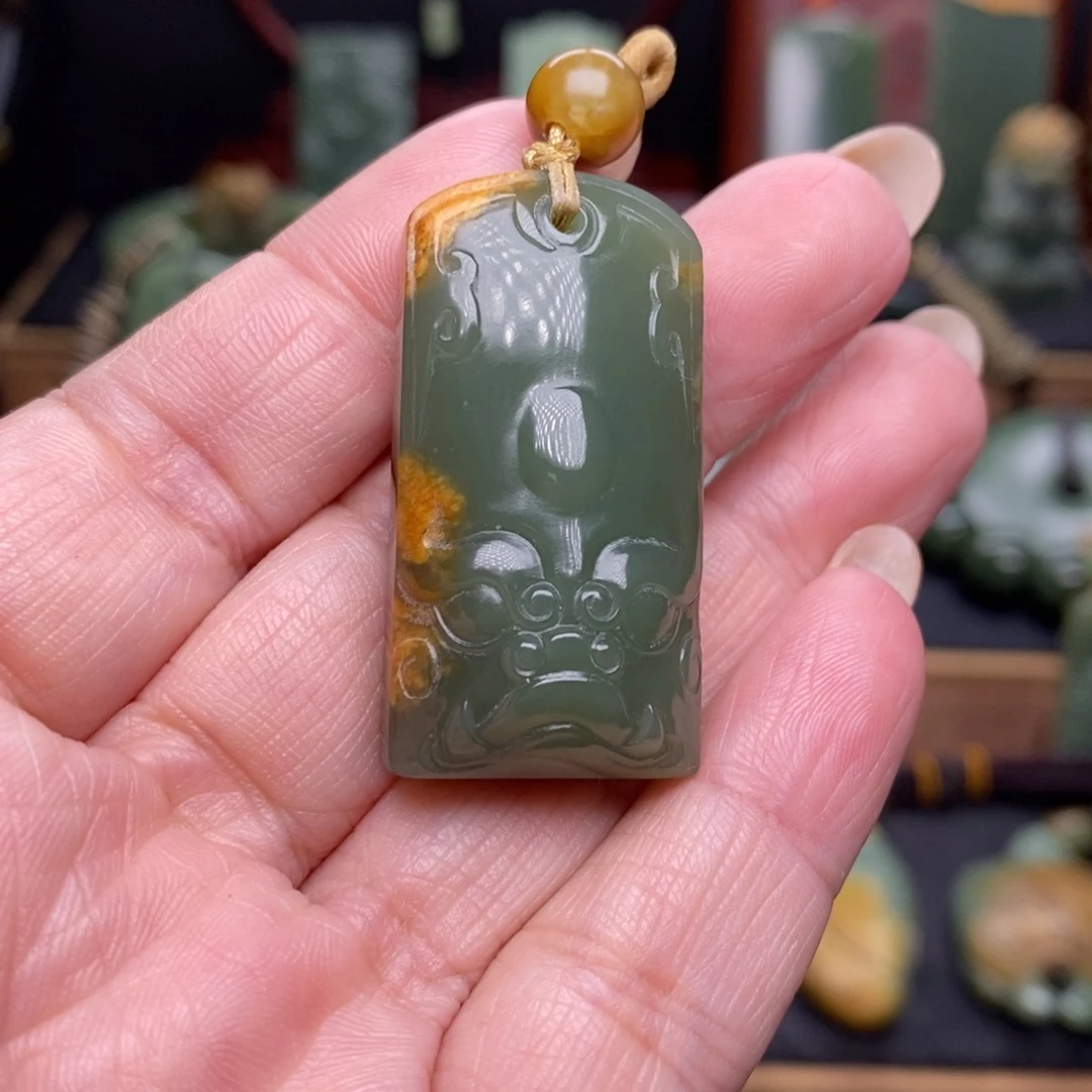 岫岩河磨玉（透闪石质玉）未镶嵌挂件