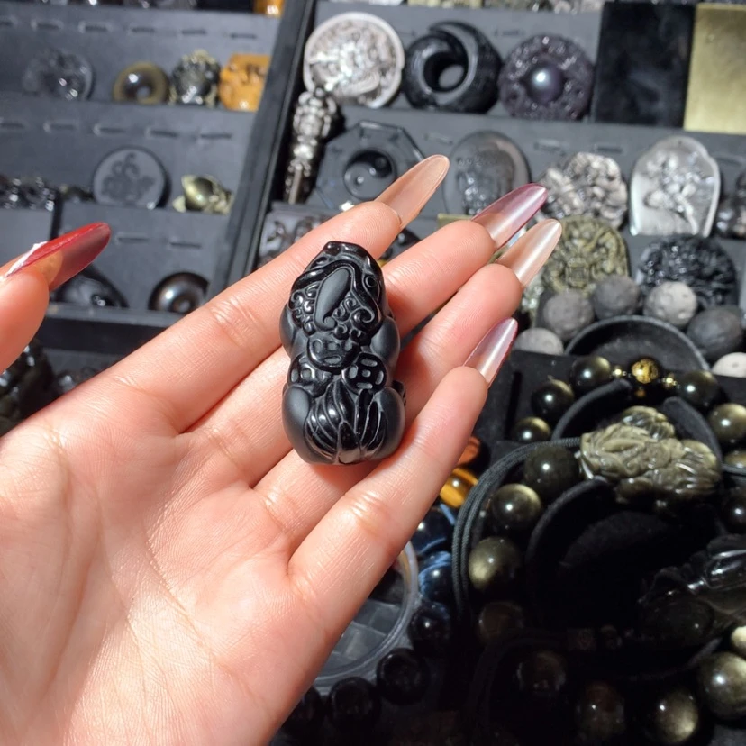 【闪购商品】黑曜岩颈饰未镶嵌王***