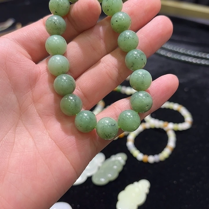 和田玉未镶嵌颈饰卡12mm碧玉