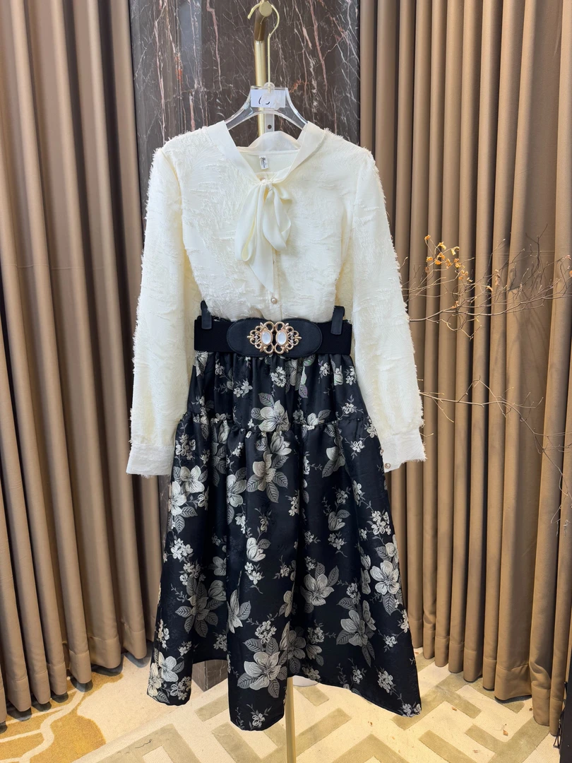 芙娜妮新款休闲洋气衣服女一整套穿搭气质显瘦女装套装510806