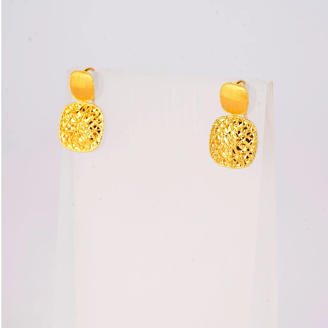 Chow Tai Seng/周大生碎冰冰小方糖足金耳钩 4.91g 183号