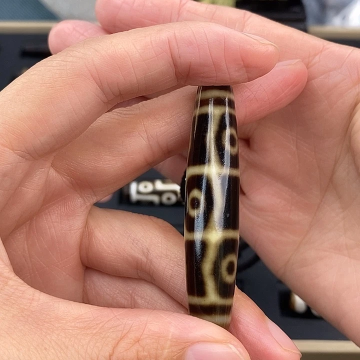 从***生玛瑙/玉髓（覆膜）未镶嵌颈饰