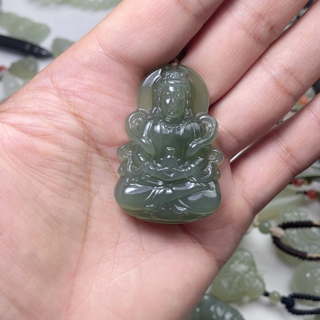 和田玉未镶嵌颈饰