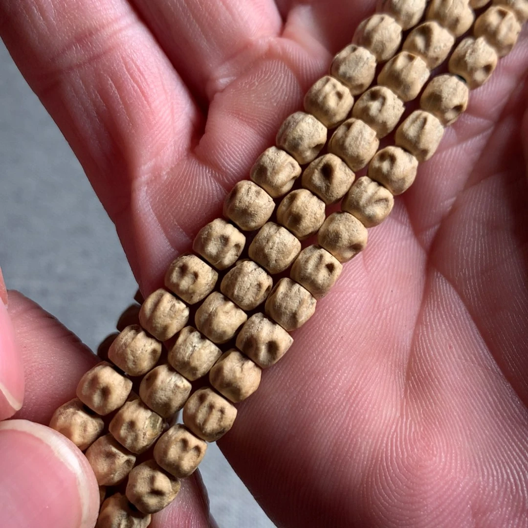 柏香籽/百香籽吊坠l***n