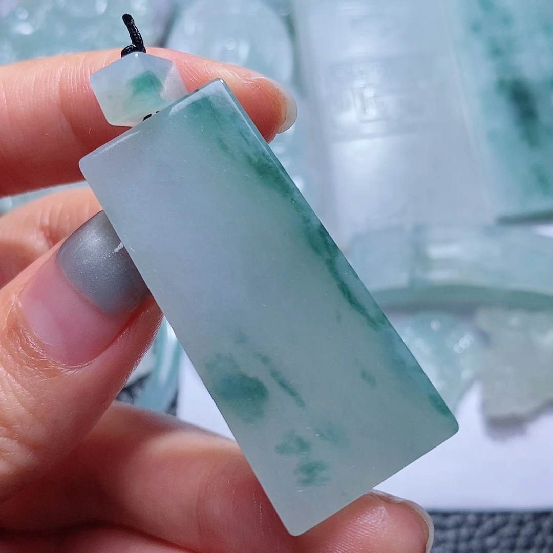 定制翡翠未镶嵌毛货付款后确认抛光