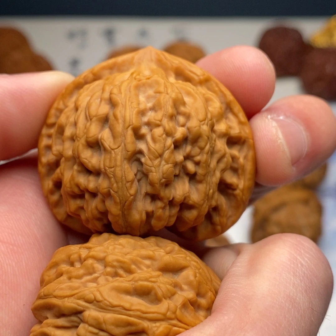 G***鹏文玩核桃把件岳尊